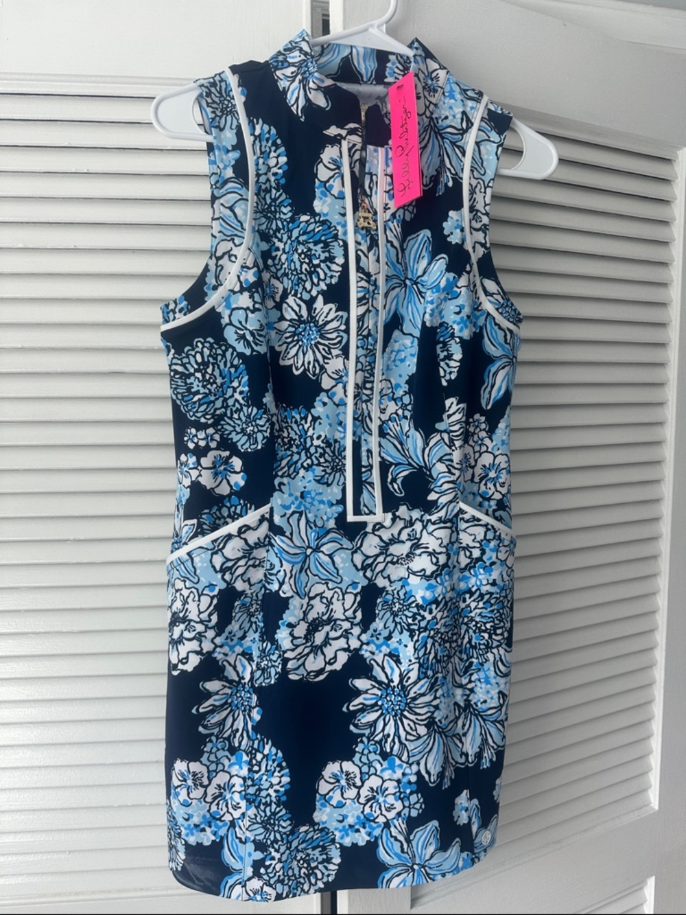 NWT Lilly Pulitzer UPF 50+ Luxletic Kathy Dress - Low Tide Navy Bouquet All Day - Picture 3 of 8